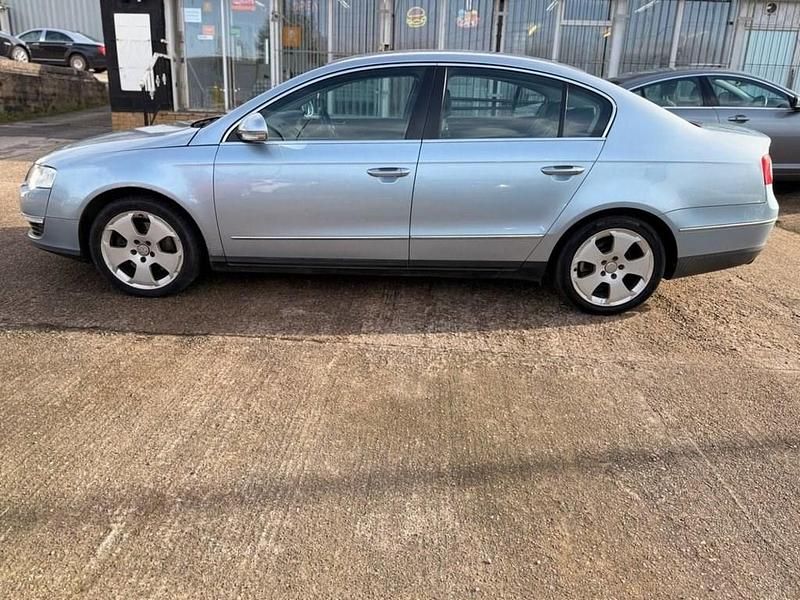 Used VW Passat SEL 2006 Blue Sedan