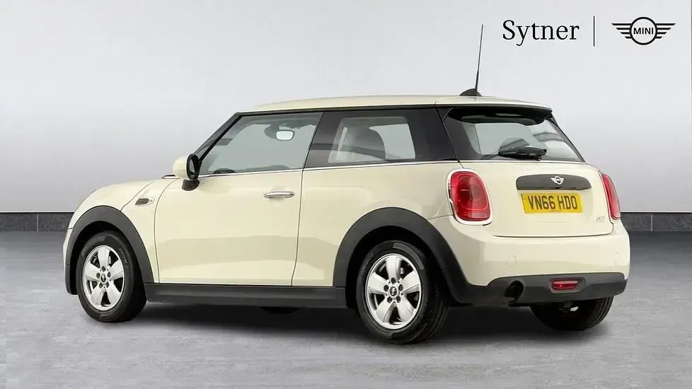 Used Mini ONE Hatch 101 HP (74 kW) 2016 White Hatchback