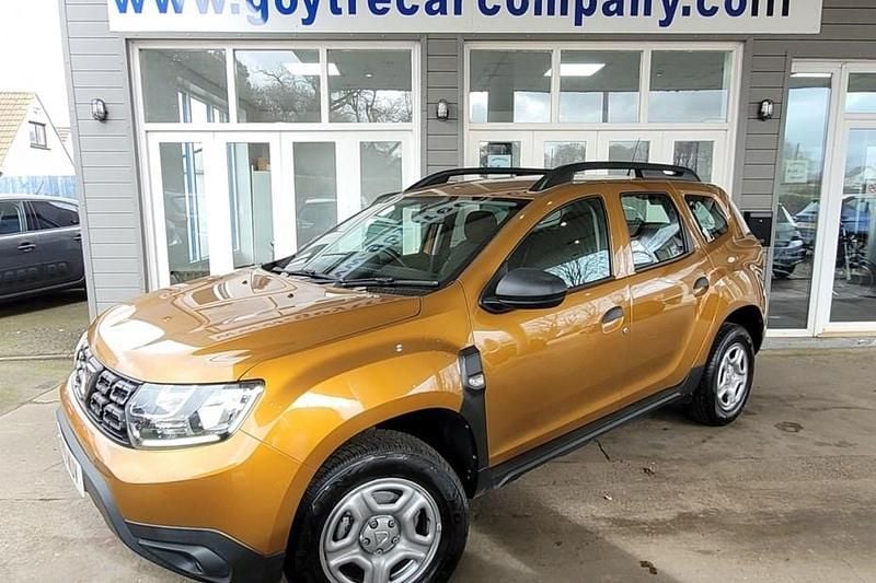 Used Dacia Duster Essentiel 115 HP (84 kW) 2019 Orange SUV