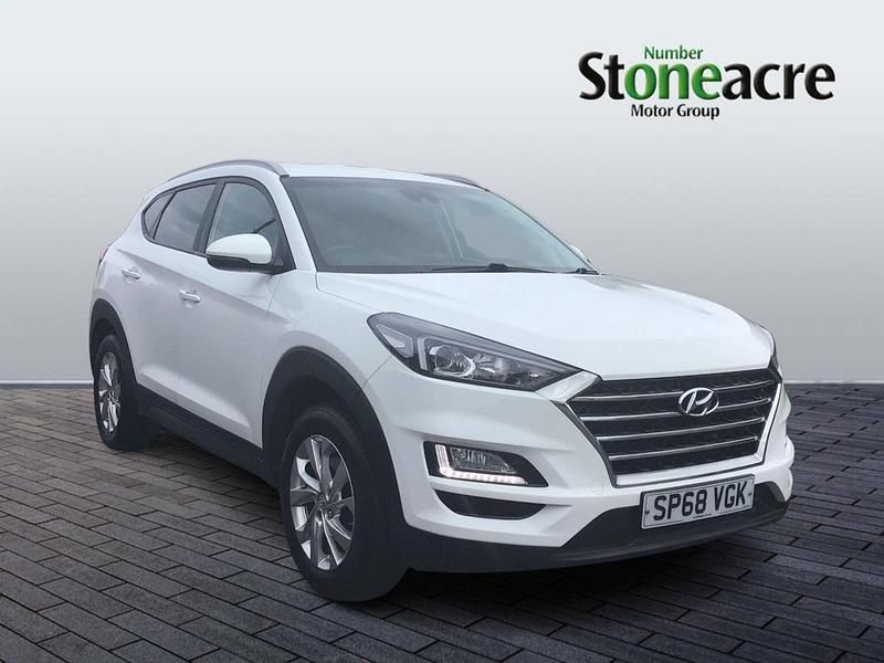 White Used 2018 Hyundai Tucson SE SUV | £10,433 (Fair price) - Image 1/2