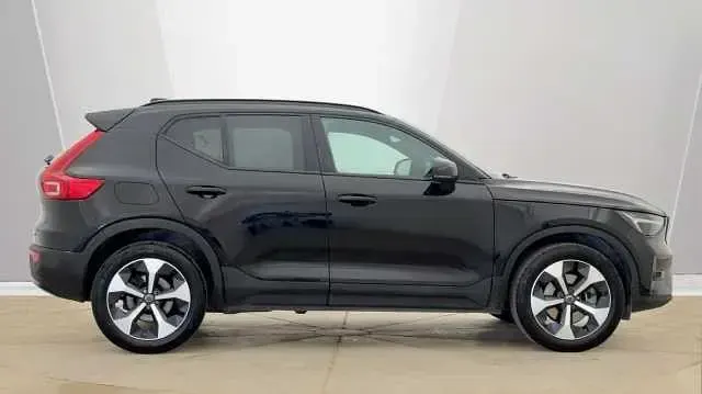 Used Volvo XC40 Plus 163 HP (119 kW) 2025 Onyx black SUV