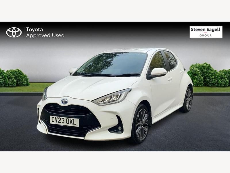 Used Toyota Yaris Hybrid 2023 White Hatchback