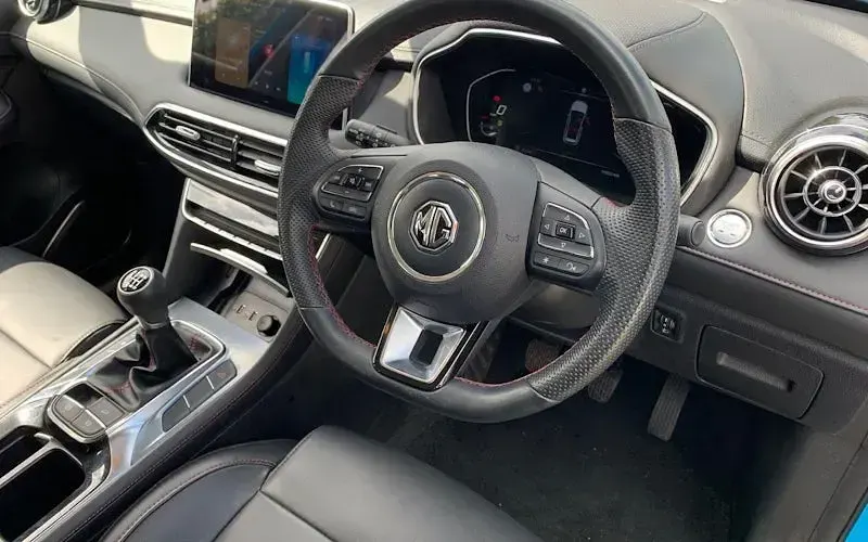 Used MG HS SE 162 HP (119 kW) 2024 Blue SUV