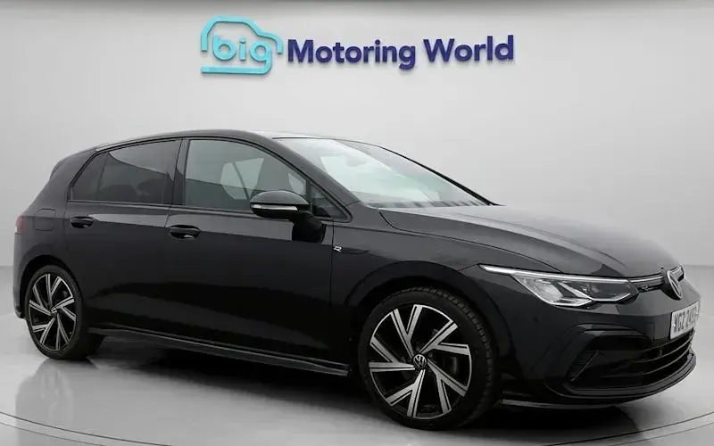 Used VW Golf VIII R-line 150 HP (110 kW) 2022 Hatchback