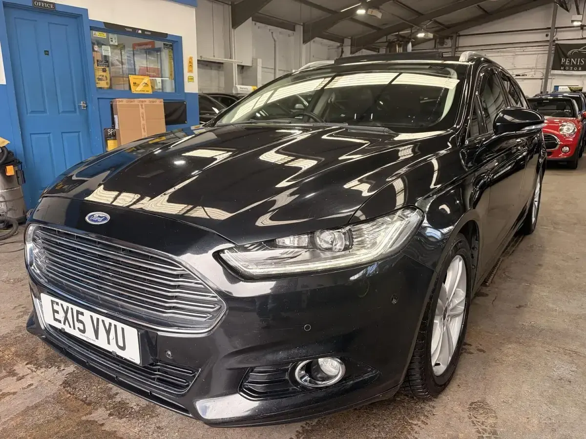 Used Ford Mondeo Titanium 180 HP (132 kW) 2015 Black Estate