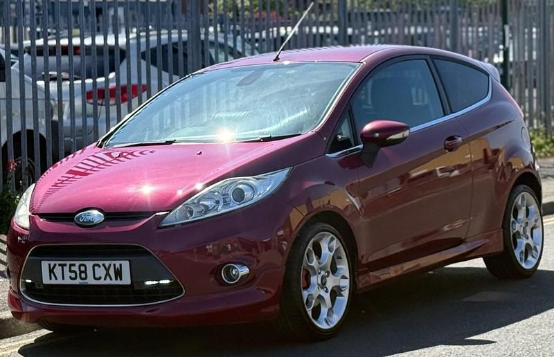 Used Ford Fiesta Titanium 2008 Red Hatchback
