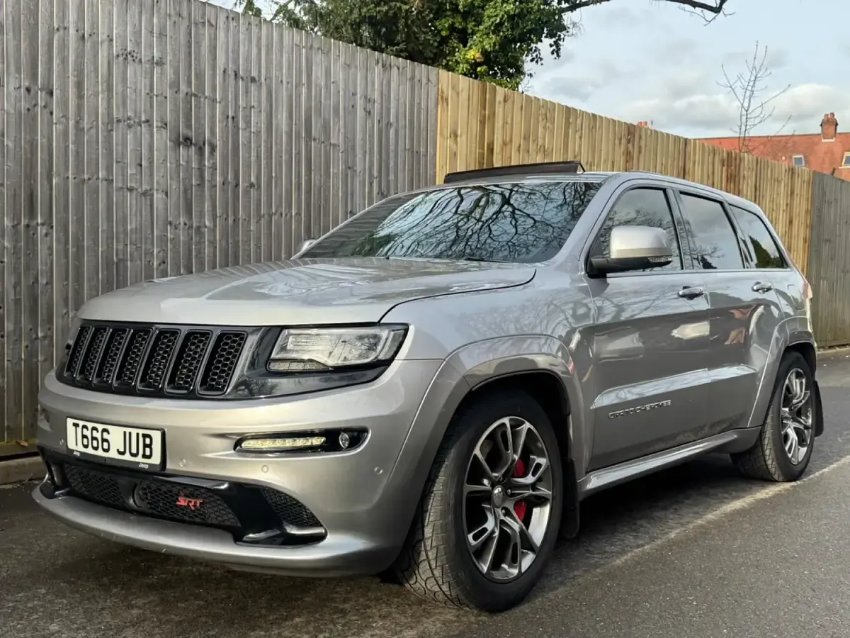 Usado Jeep Grand Cherokee SRT 2017 Gris SUV