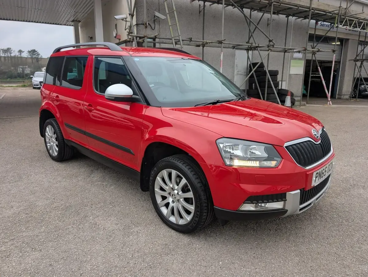 Used Skoda Yeti SE 140 HP (102 kW) 2015 Red SUV