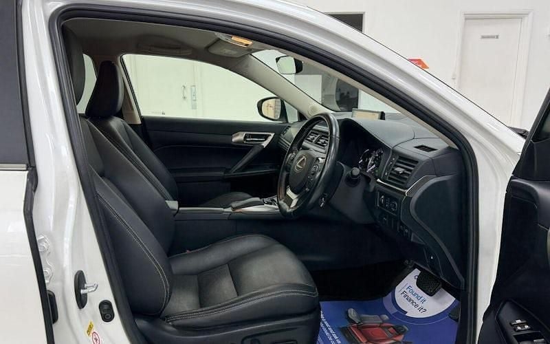 Used Lexus CT200h 136 HP (100 kW) 2020 Hatchback