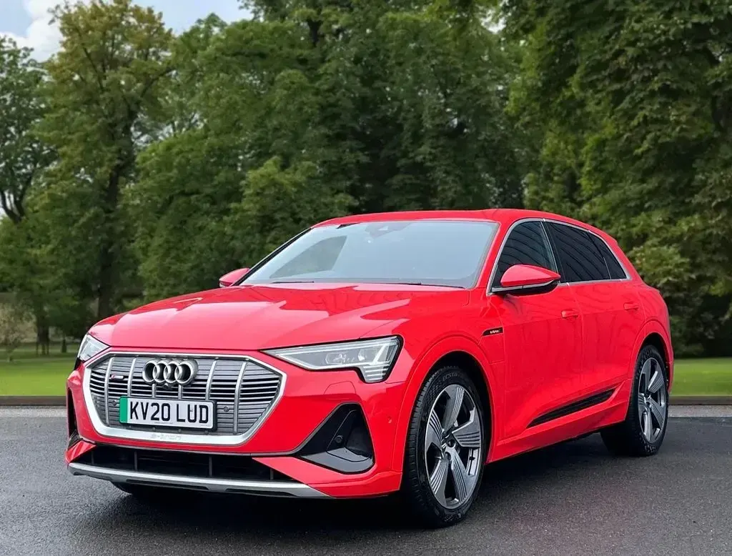 Used Audi e-tron S-Line 230 kW (313 HP) 2020 Red SUV