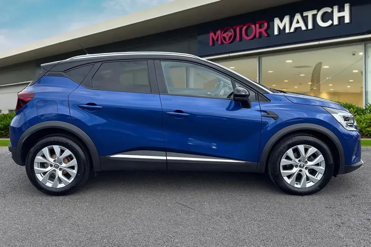 Used Renault Captur Iconic 2020 Blue SUV