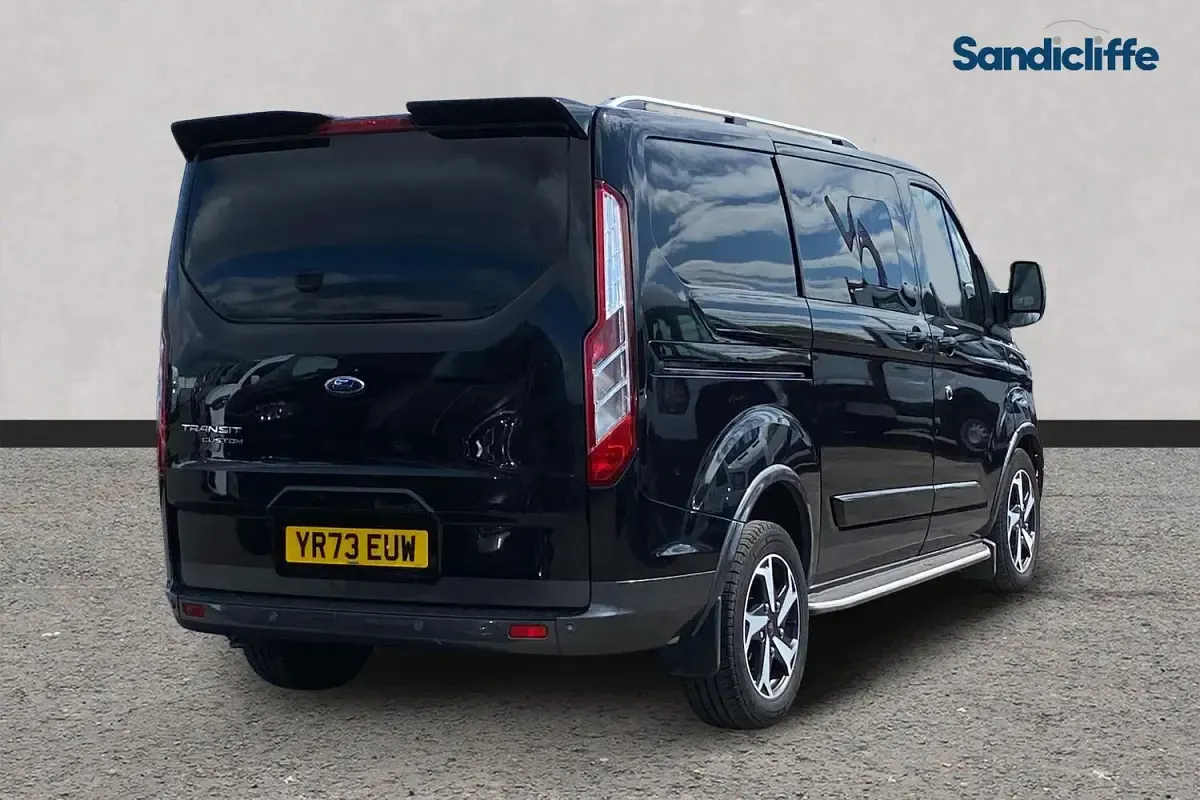 Usado Ford Transit Custom Active 170 HP (125 kW) 2023 Preto Van