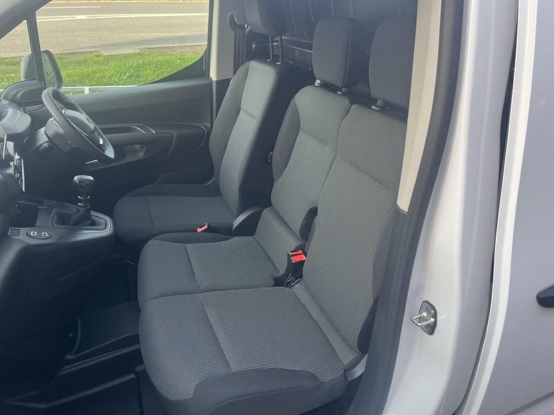 New Peugeot Partner S 102 HP (75 kW) 2026 Ice white MPV