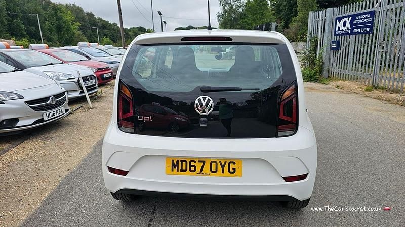 Used VW up! move up! 60 HP (44 kW) 2018 White Hatchback
