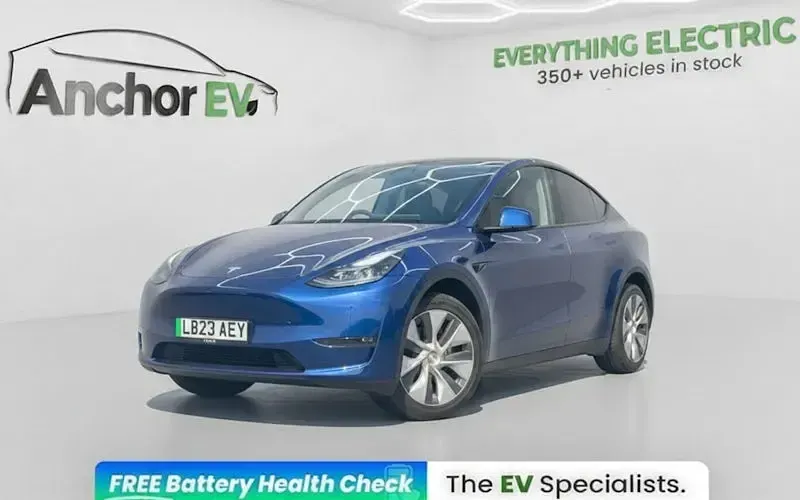 Used Tesla Model Y Long Range AWD 286 kW (389 HP) 2025 SUV