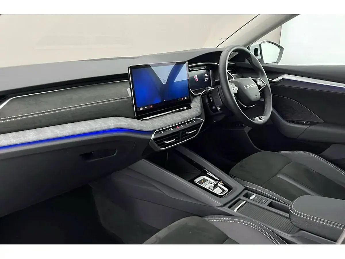 Used Skoda Octavia SE L 110 HP (80 kW) 2025 Moon white metallic Estate