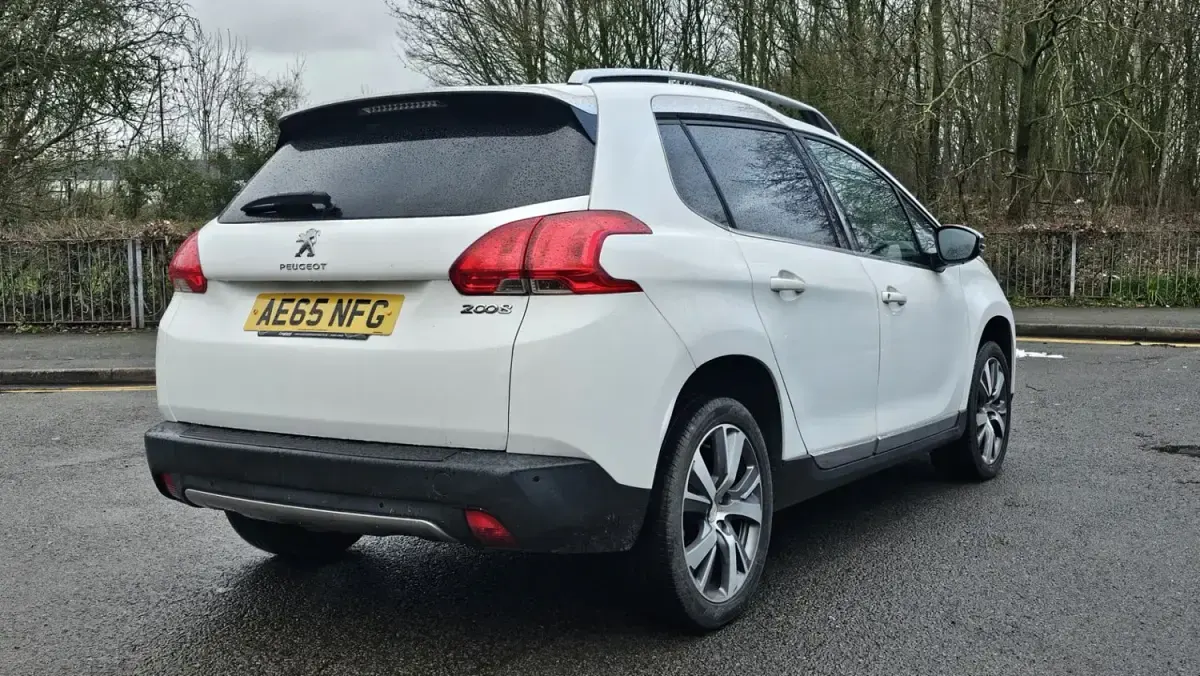 Używany Peugeot 2008 2015 Biały SUV