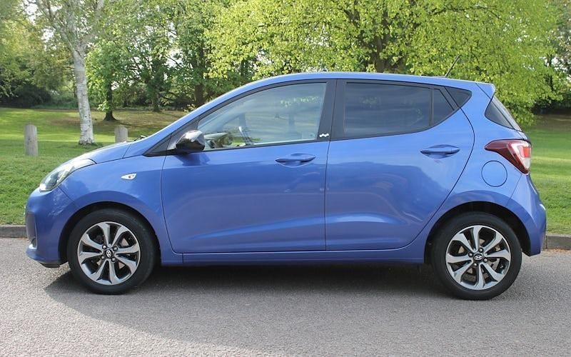 Używany Hyundai i10 67 KM (49 kW) 2019 Niebieski Hatchback