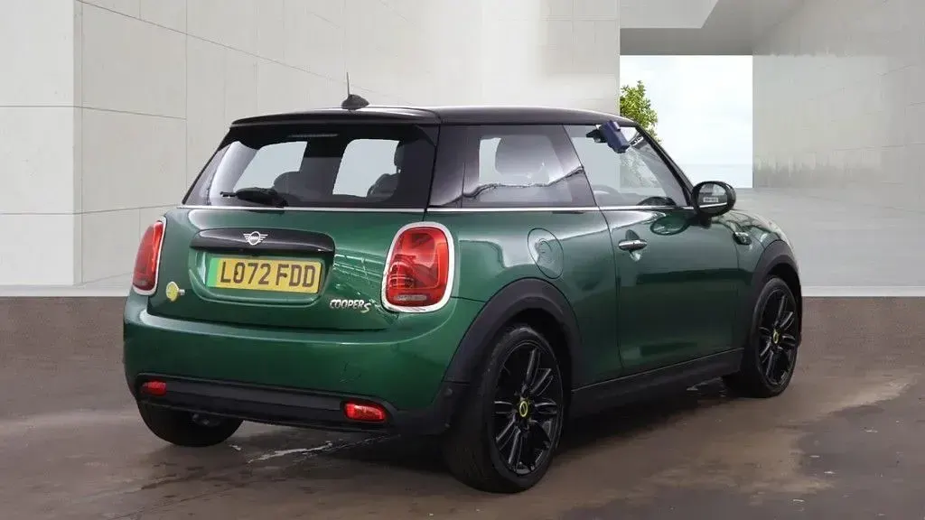 Used Mini Cooper SE Hatch 135 kW (184 HP) 2022 Hatchback