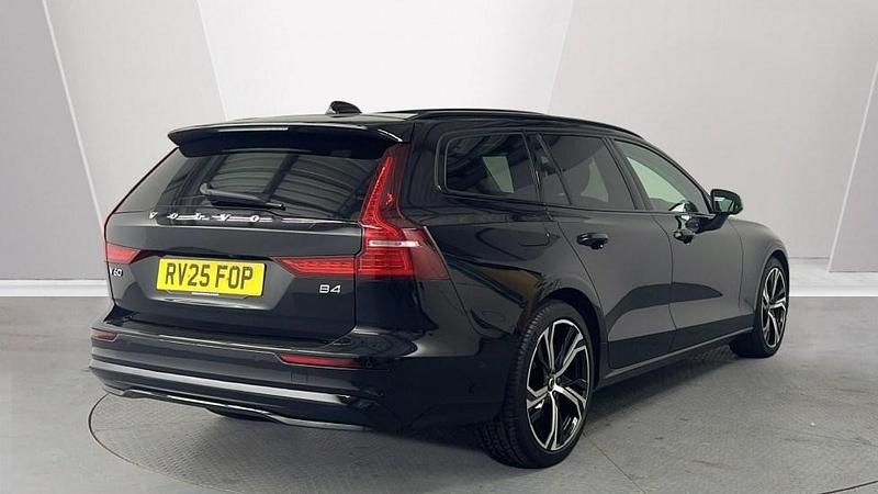 Usado Volvo V60 Ultra 2025 Negro Familiar