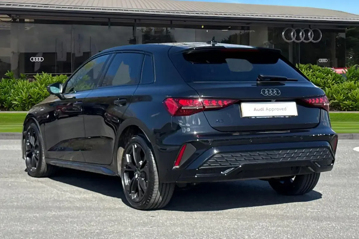 Used Audi A3 Sportback e-tron Black Edition 204 HP (150 kW) 2025 Black Hatchback