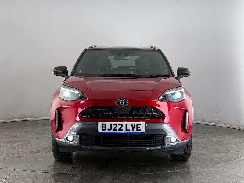 Used Toyota Yaris Cross 2022 Red and black SUV
