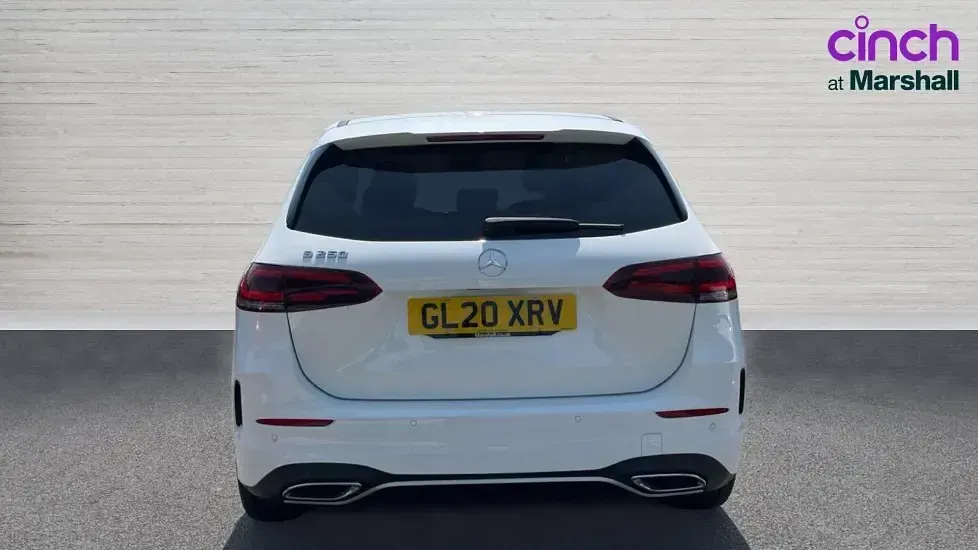 Used Mercedes B250 Executive 224 HP (164 kW) 2020 White Hatchback