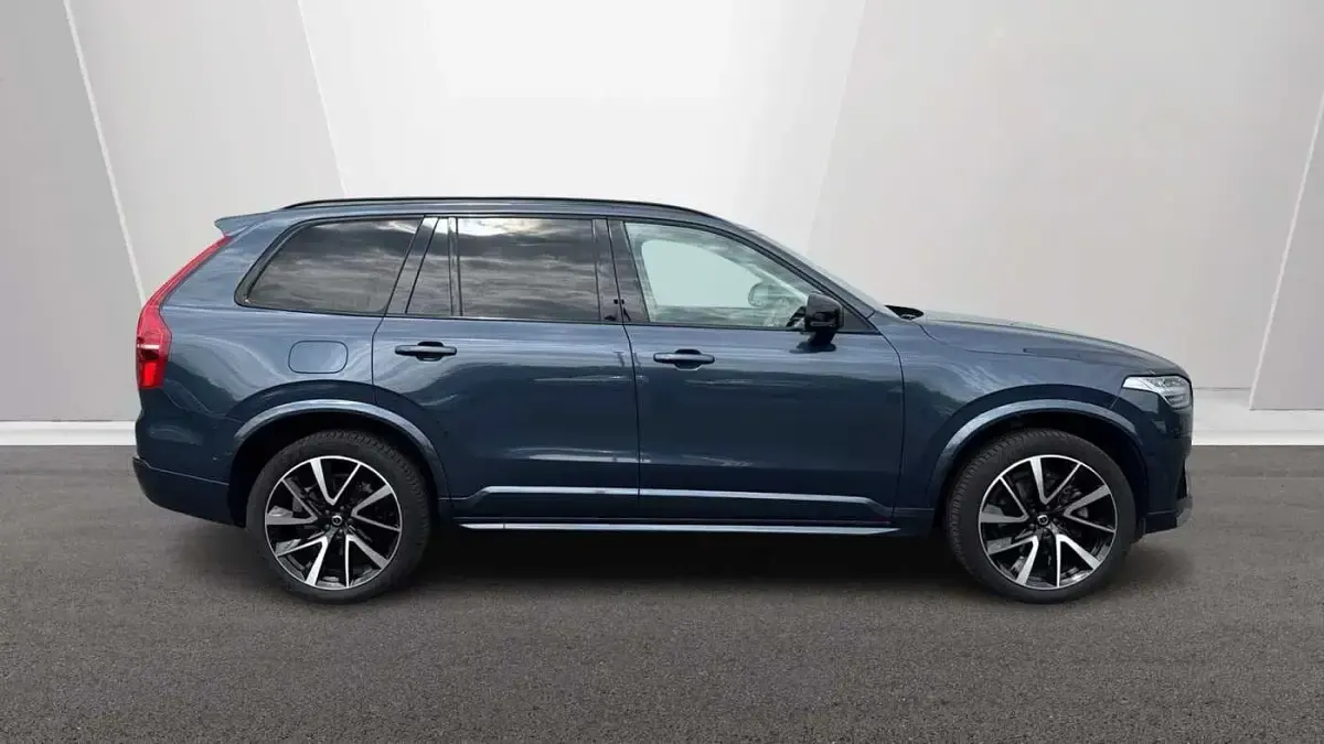 Used Volvo XC90 Plus 247 HP (181 kW) 2025 SUV