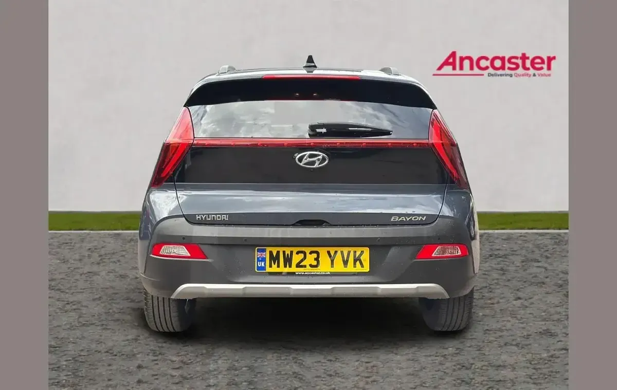 Used Hyundai Bayon Premium 99 HP (72 kW) 2023 Grey SUV