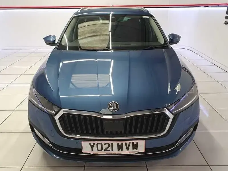Used Skoda Octavia SE L 150 HP (110 kW) 2021 Blue Estate