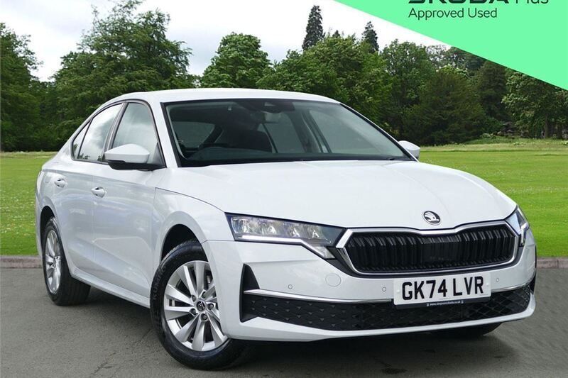 White Used 2024 Skoda Octavia SE Technology Hatchback | £19,595 (Fair price) - Image 1/3