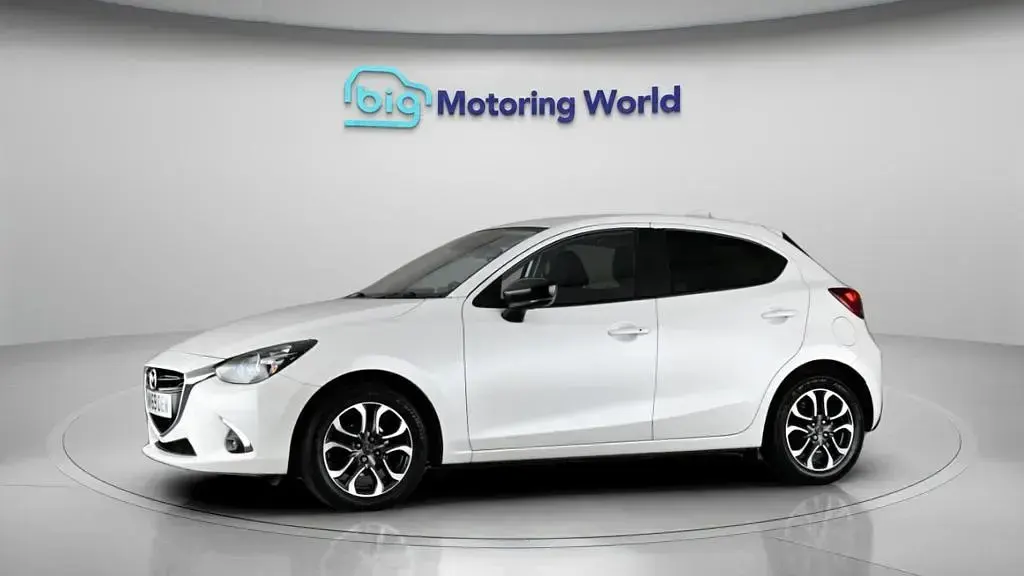Used Mazda 2 Inclusive 90 HP (66 kW) 2019 White Hatchback