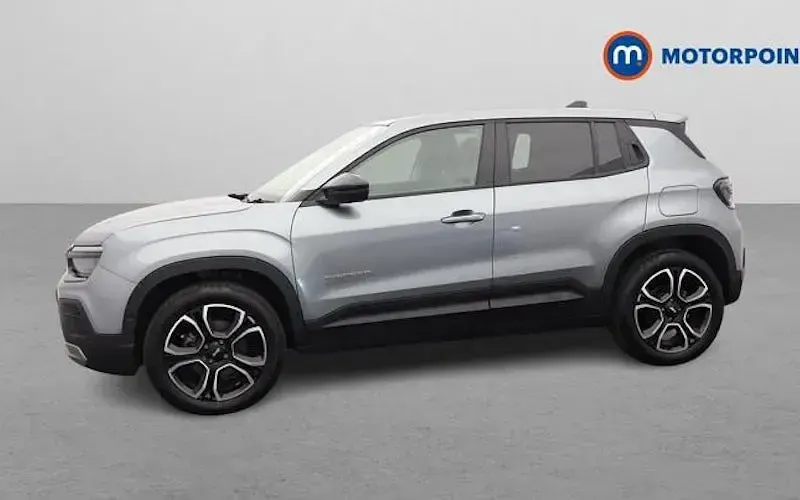 Begagnad Jeep Avenger Summit 114 kW (156 HK) 2024 SUV