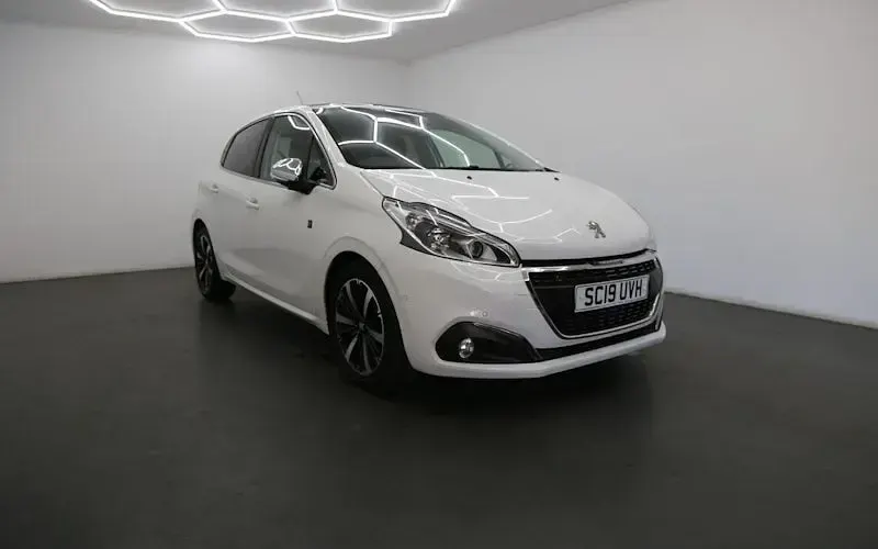 Used Peugeot 208 82 HP (60 kW) 2019 Hatchback