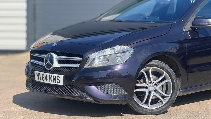 Used Mercedes A180 2015 Purple Hatchback