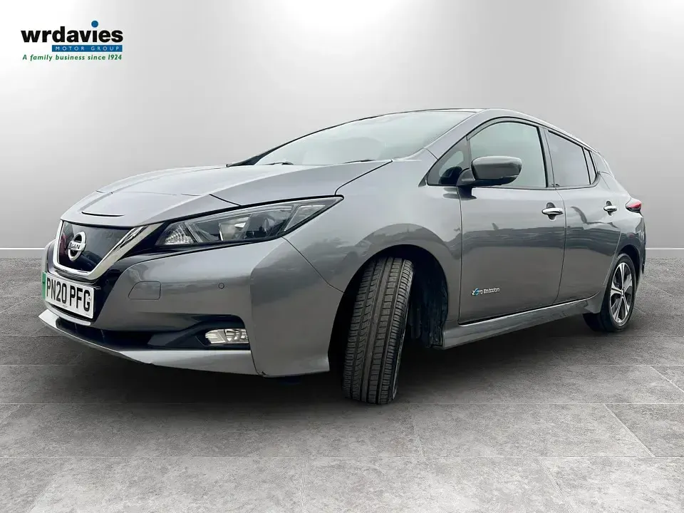 Used Nissan Leaf N-Connecta 110 kW (150 HP) 2020 Grey Hatchback