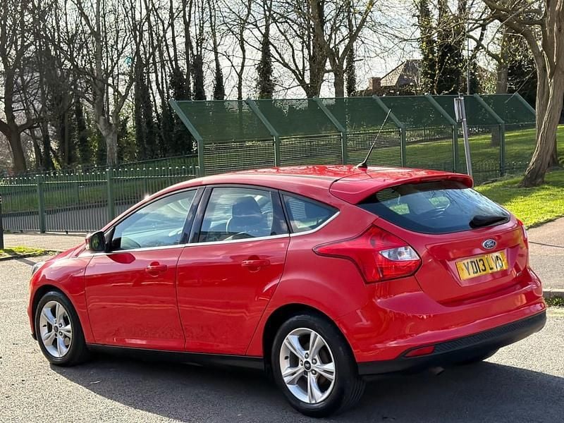 Used Ford Focus Zetec 2013 Red Hatchback