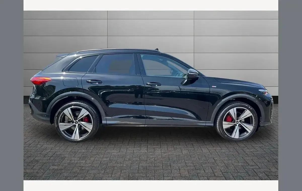 Used Audi Q5 Comfort 204 HP (150 kW) 2026 Black SUV