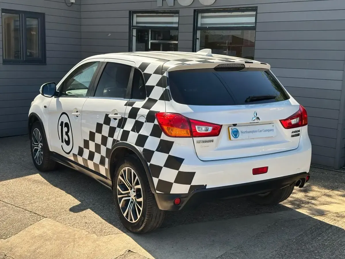 Used Mitsubishi ASX 114 HP (83 kW) 2017 White SUV
