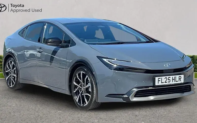 Begagnad Toyota Prius 223 HK (164 kW) 2025 Halvkombi