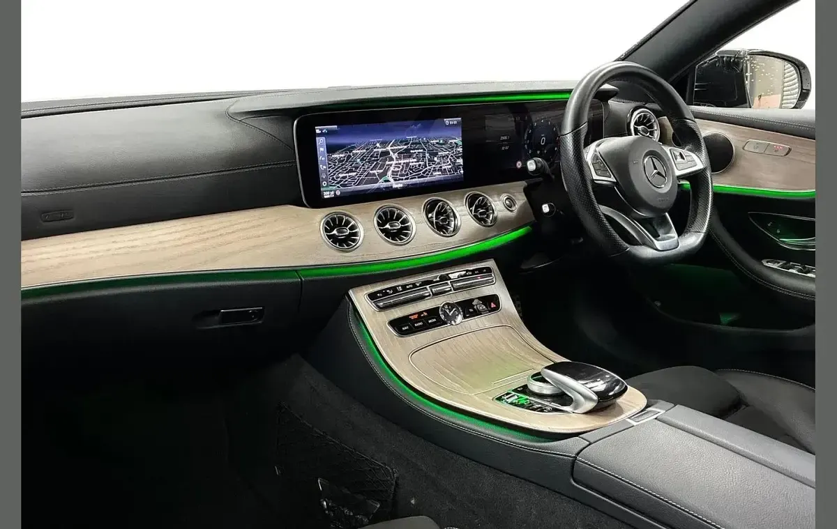 Used Mercedes E300 AMG line 241 HP (177 kW) 2018 White Coupe