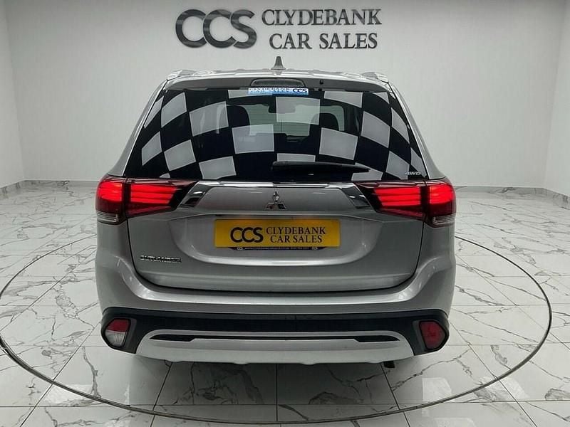 Used Mitsubishi Outlander 150 HP (110 kW) 2020 Silver SUV