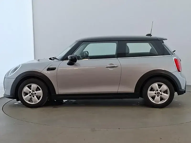 Used Mini Cooper Classic 136 HP (100 kW) 2023 Silver Hatchback