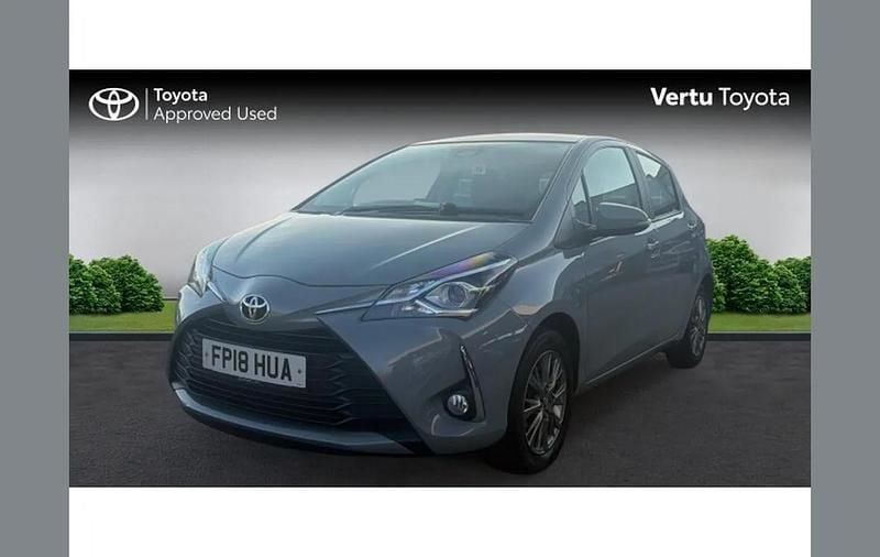 Used Toyota Yaris 111 HP (81 kW) 2018 Grey Hatchback