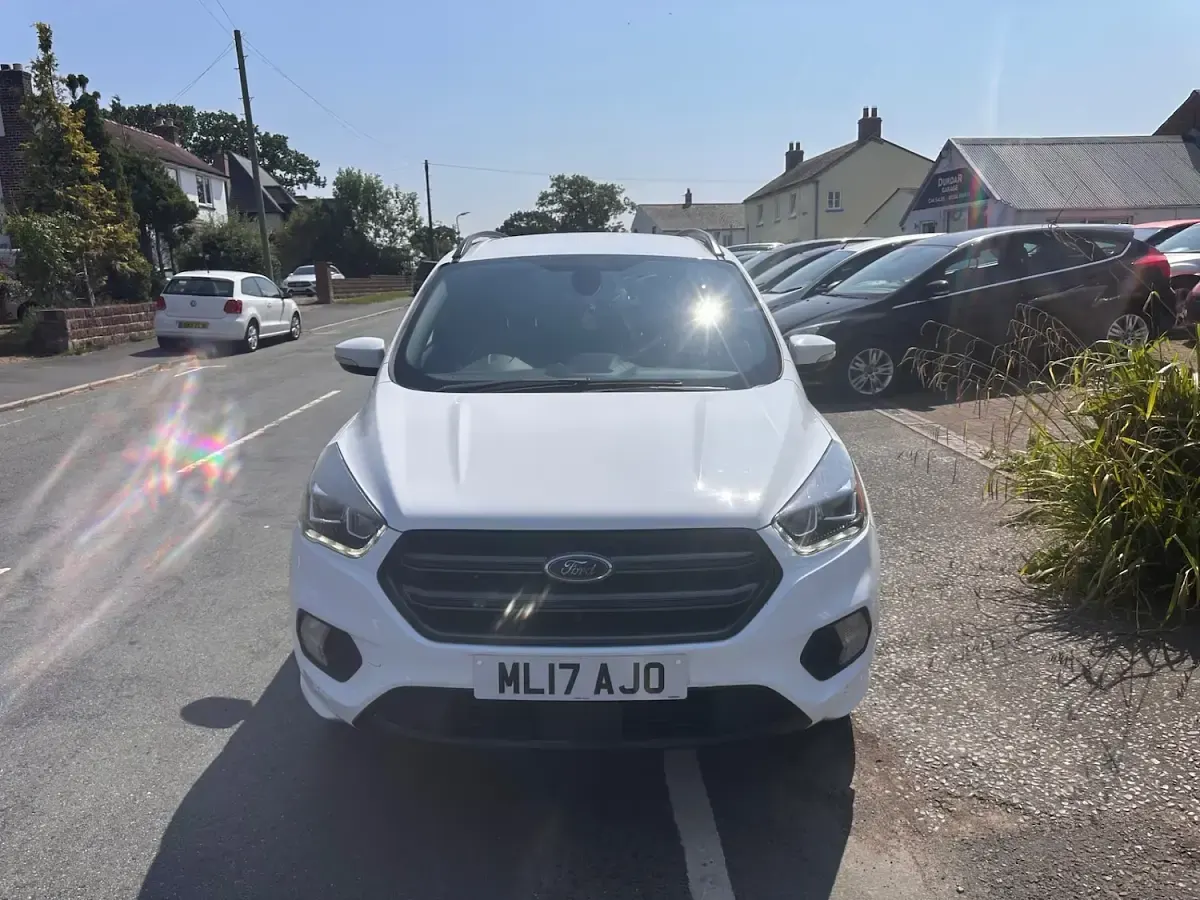 Used Ford Kuga ST-Line 150 HP (110 kW) 2017 White SUV