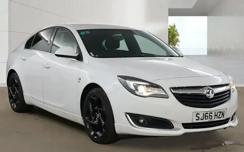 Used Vauxhall Insignia SRi 136 HP (100 kW) 2016 Hatchback