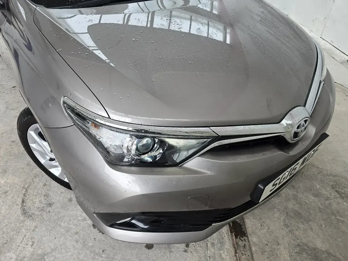 Used Toyota Auris 112 HP (82 kW) 2016 Bronze Hatchback