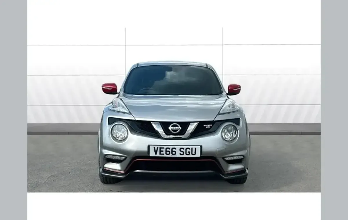 Usado Nissan Juke Nismo RS 218 HP (160 kW) 2016 Prateado SUV