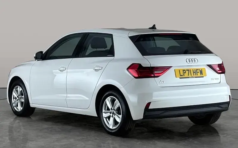 Used Audi A1 Sportback 95 HP (69 kW) 2022 White Hatchback
