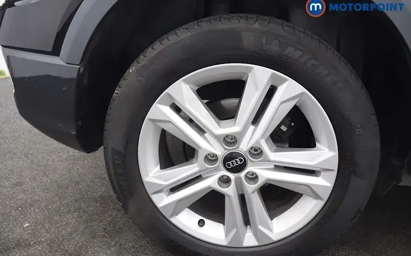 Used Audi Q2 Sport 150 HP (110 kW) 2023 Black SUV